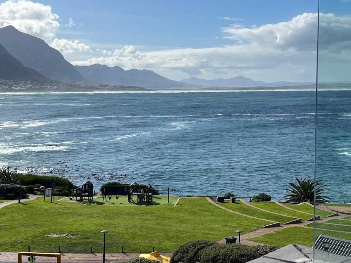 Hermanus Waterfront Apartment No 17 ภายนอก รูปภาพ