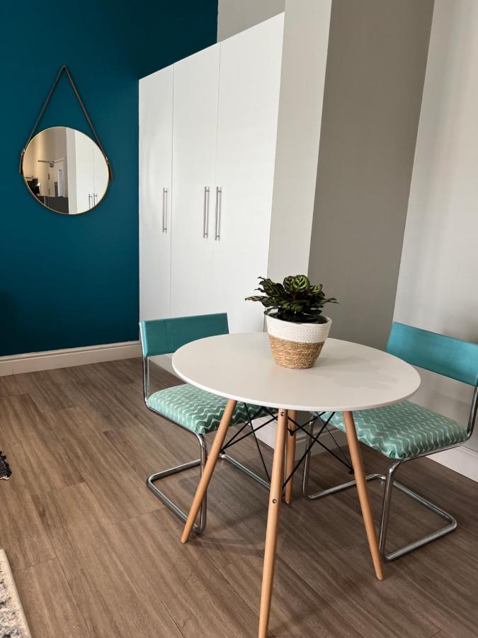 Hermanus Waterfront Apartment No 17 ภายนอก รูปภาพ